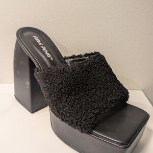 Dolls Kill x Public Desire Moby Faux Fur Heels Size 9 Chunky Platforms Vegan